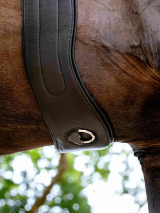 LeMieux Hunter Girth with Detachable Non-Slip Liner 4 | Saddles Direct