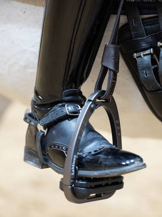 LeMieux Vector Close Contact Stirrup Leathers 4 | Saddles Direct