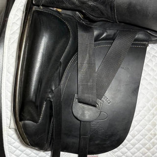 Loxley Dressage Black 17" W 7 | Saddles Direct