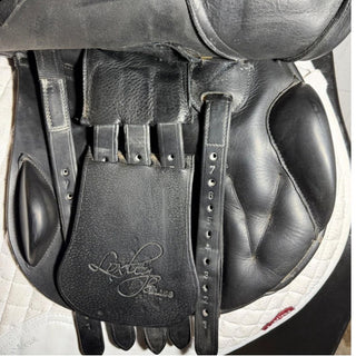 Loxley Hoop Tree Jump Black 17" MW 8 | Saddles Direct