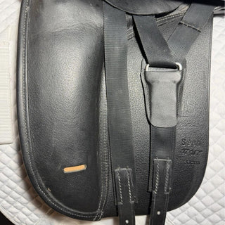 PDS Entrada Black 17.5" XW 7 | Saddles Direct