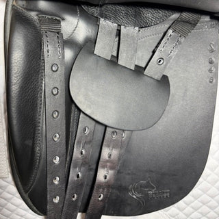 Pony, Cob & Horse Working Hunter/Show Black 17" MW 7 | Saddles Direct