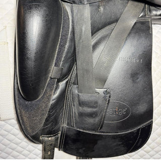 Prestige Academy Dressage Black 17" MW 7 | Saddles Direct