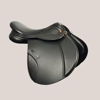 Saddle Company Genoa Close Contact Jump 8 | Saddles Direct