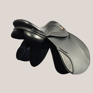 Saddle Company Genoa Close Contact Jump 11 | Saddles Direct