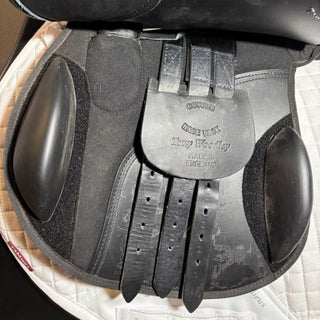 Saddle Company Vicenza Event Black 17.5" W 7 | Saddles Direct