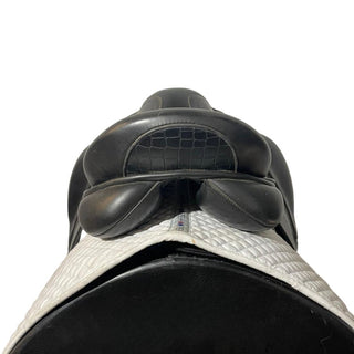 Saddles Direct Monoflap Dressage Black 17.5" MW 5 | Saddles Direct