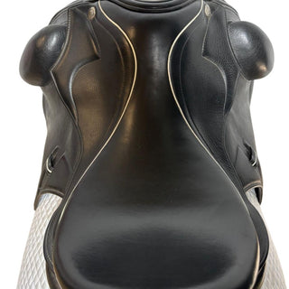 Saddles Direct Precision Dressage Black 17.5" MW 6 | Saddles Direct