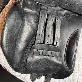 Silhouette GP Black 17" MW 7 | Saddles Direct