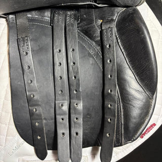 Silhouette GP Black 17.5" W 8 | Saddles Direct