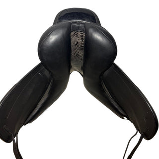 Silhouette Monoflap Dressage Black 18" W 7 | Saddles Direct