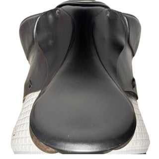 Silhouette VSD Black 17.5" MW 6 | Saddles Direct