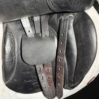 Silhouette VSD Black 17.5" MW 8 | Saddles Direct