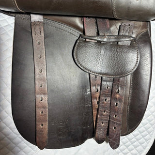 Silhouette Working Hunter/Show Brown 17" XXW 8 | Saddles Direct