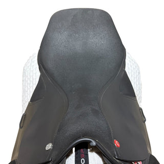 Thorowgood T4 Cob GP Black 17" ADJ 4 | Saddles Direct
