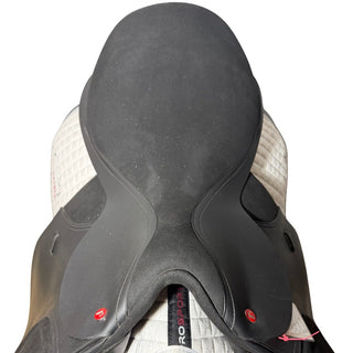 Thorowgood T4 Compact MGC GP Black 17.5" ADJ 4 | Saddles Direct