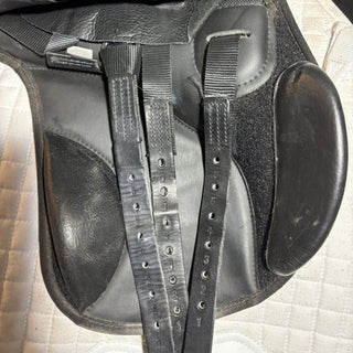 Thorowgood T4 HGC Compact High Wither GP Black 16.5" ADJ 8 | Saddles Direct