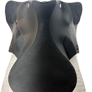 Thorowgood T4 MGP Standard GP Black 17.5" ADJ 6 | Saddles Direct