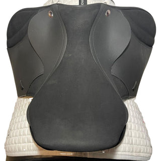 Thorowgood T4 MGX Cob GP Black 17.5" ADJ 6 | Saddles Direct