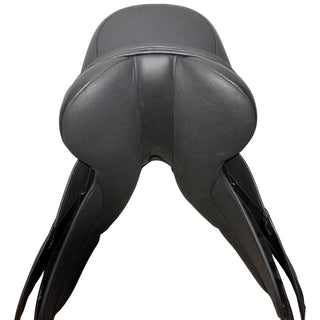 Thorowgood T8 Dressage Black 17" ADJ 9 | Saddles Direct