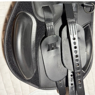 Thorowgood T8 Original GP MGP Black 17" ADJ 7 | Saddles Direct