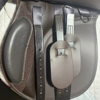 Thorowgood T9 Low Wither LWG GP Brown 17.5" ADJ 7 | Saddles Direct