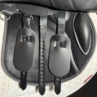 Thorowgood T9 Pony Jump MPJ Black 16.5" ADJ 8 | Saddles Direct