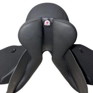 Wintec 500 All Purpose GP Black 17.5" ADJ 9 | Saddles Direct