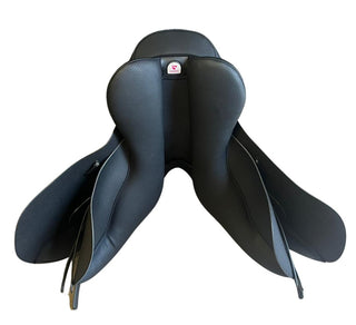 Wintec 500 All Purpose GP Square Cantle Black 17.5" ADJ 7 | Saddles Direct