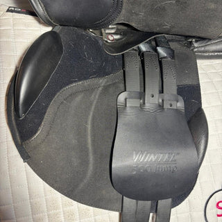 Wintec 500 Jump Black 17" ADJ 5 | Saddles Direct