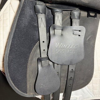 Wintec 500 VSD GP *Flocked* Black 16.5" ADJ 7 | Saddles Direct